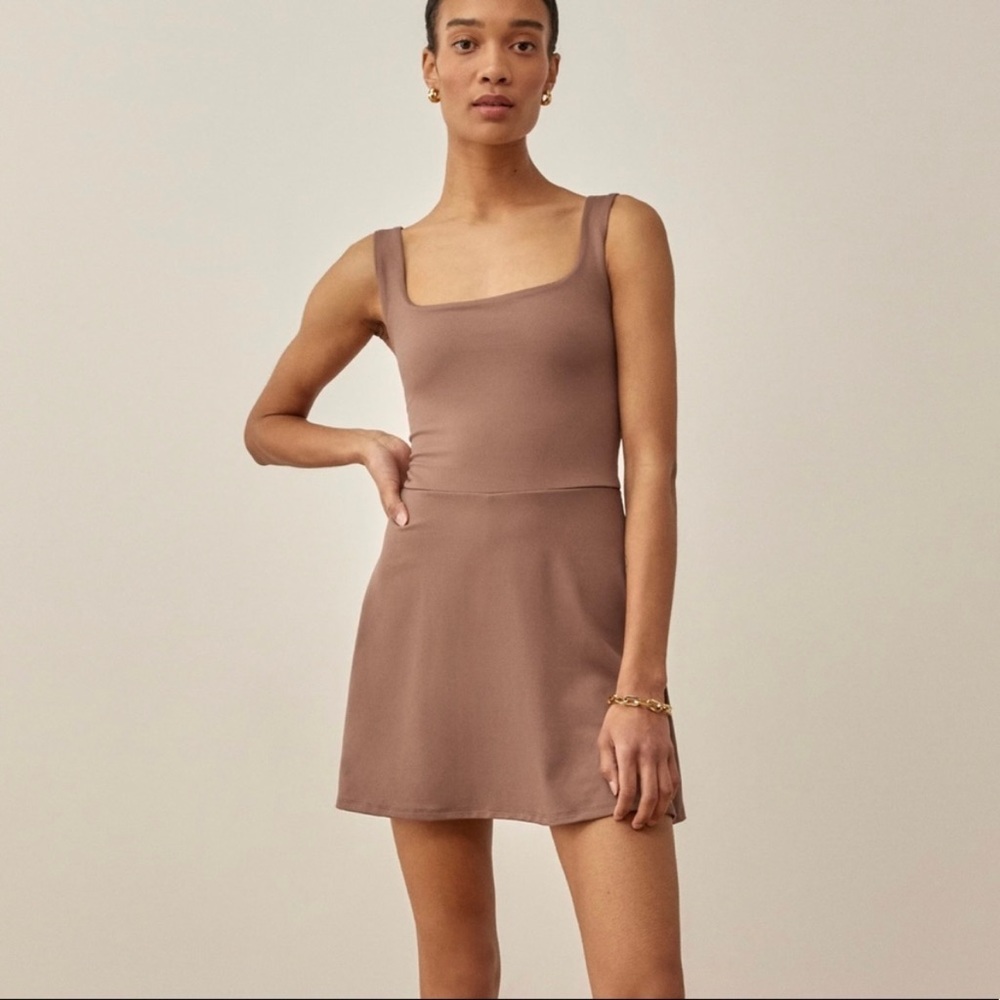 Reformation Amy Ecostretch
Active Dress- Color Rye